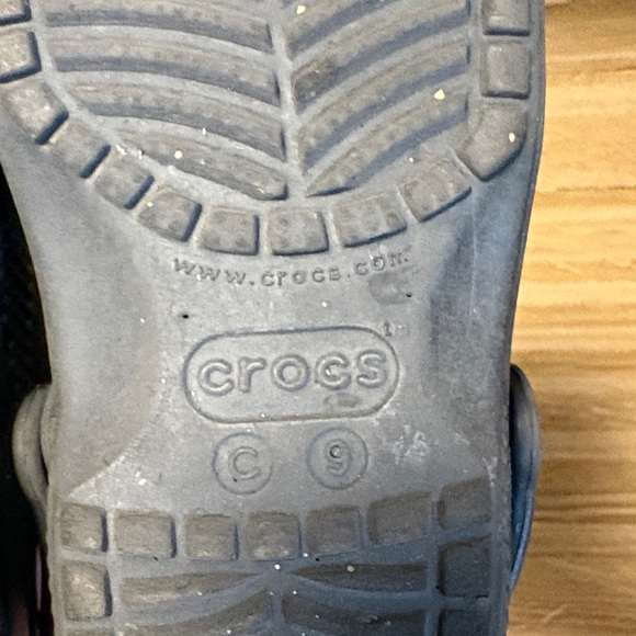 Toddler Crocs - Picture 3 of 4